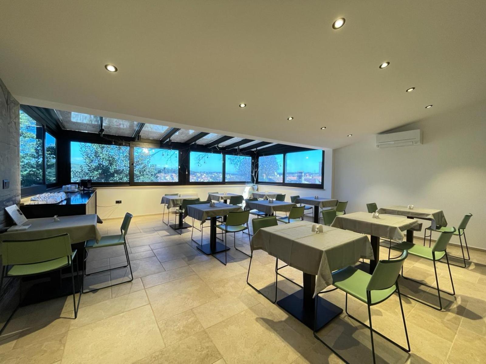 Arena Prestige Rooms Πούλα Εξωτερικό φωτογραφία